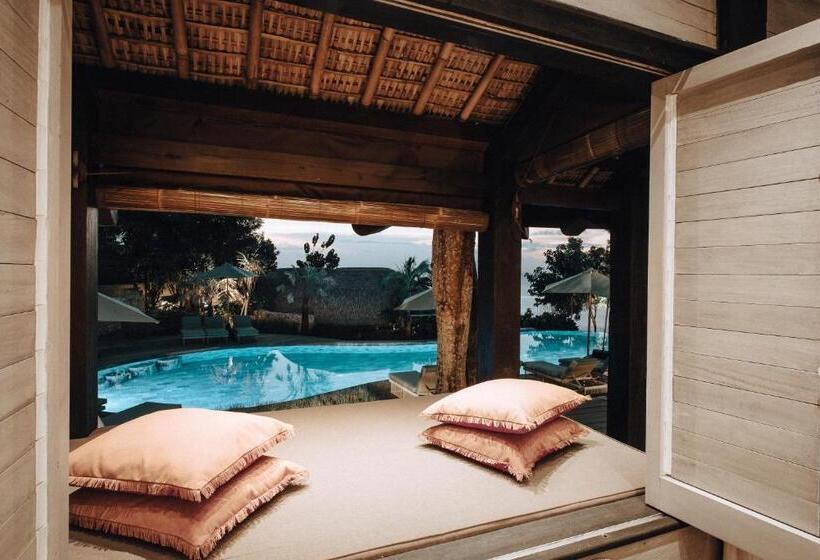 جناح مطلّ علي البحر, Suarga Padang Padang