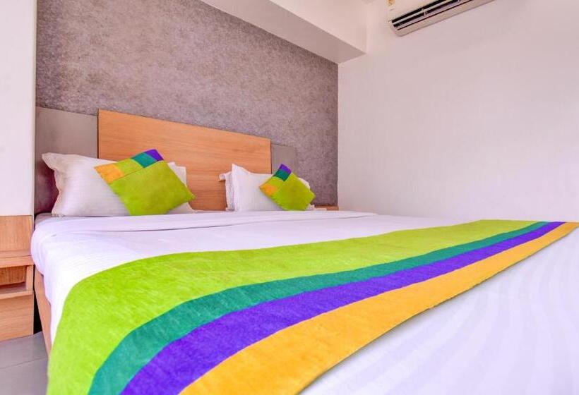 اتاق لوکس, Treebo Admiral Suites New Usmanpura