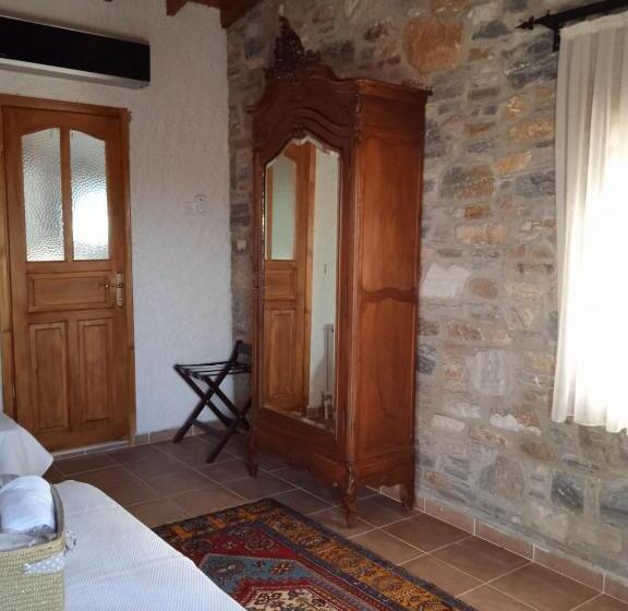 Трехместный Номер Стандарт Вид на Сад, Bahab Guest House