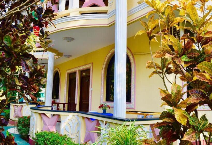 디럭스 룸, Rico Shadow Guest House