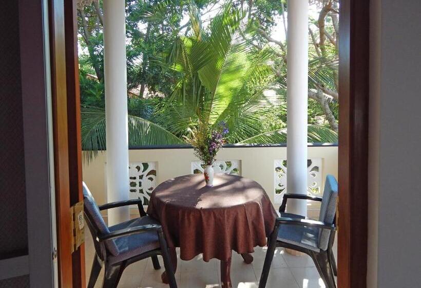 Quarto Deluxe com Balcão, Rico Shadow Guest House