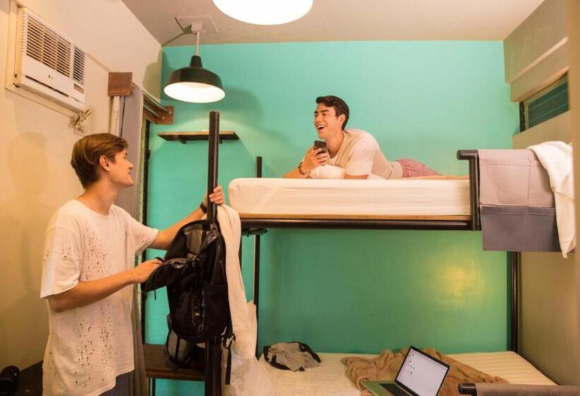 اتاق استاندارد با تخت‌های تاشو, Spin Designer Hostel   El Nido