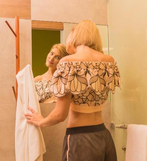 اتاق استاندارد یک نفره, Spin Designer Hostel   El Nido