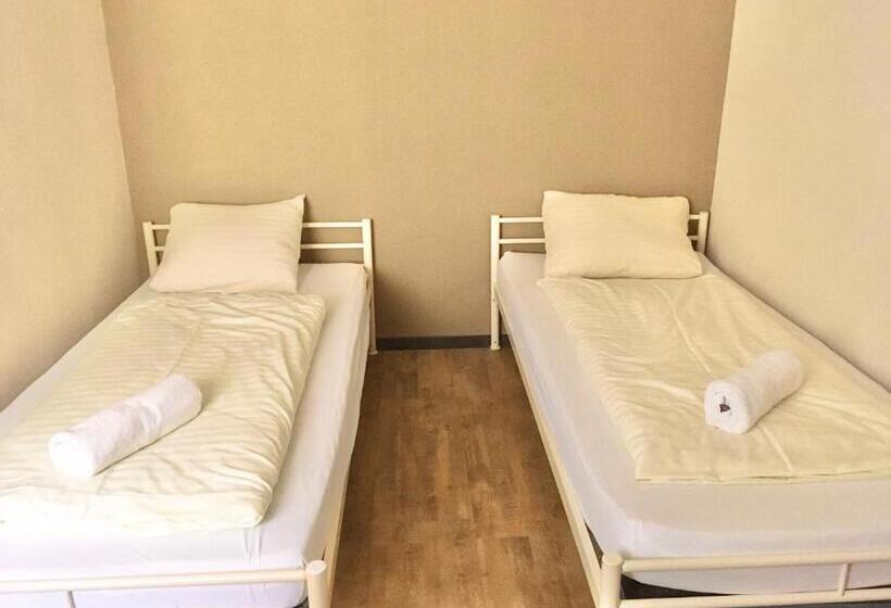 Семейный Номер, Sportland Inn