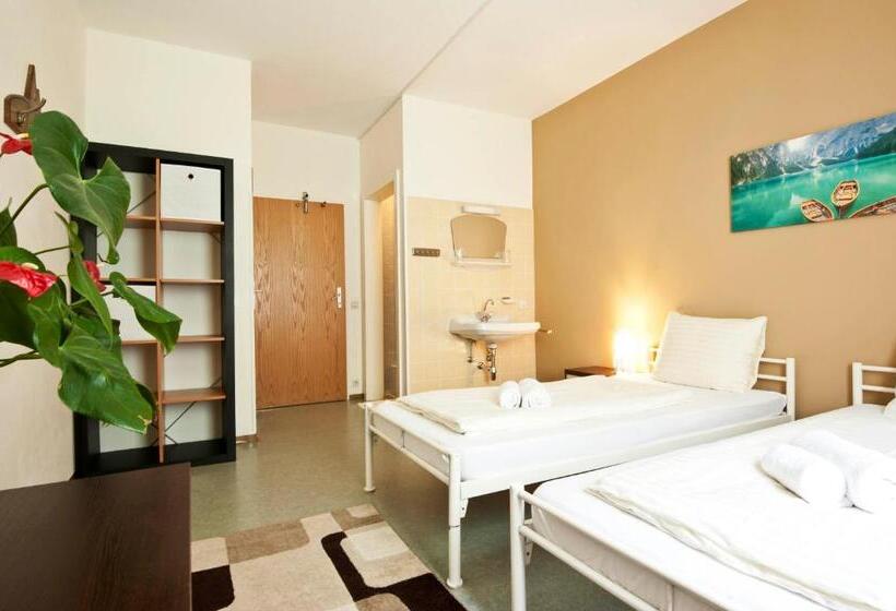 Номер Стандарт, Sportland Inn