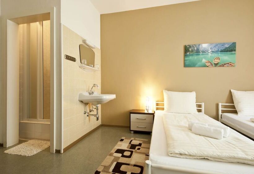 Номер Стандарт, Sportland Inn