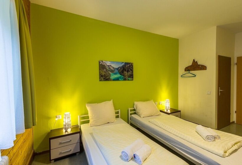 Номер Стандарт, Sportland Inn