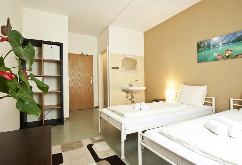 Номер Стандарт, Sportland Inn