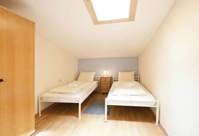 Апартаменты 2 Спальни, Sportland Inn