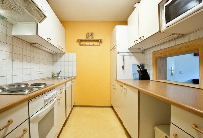 Апартаменты 3 Спальни, Sportland Inn