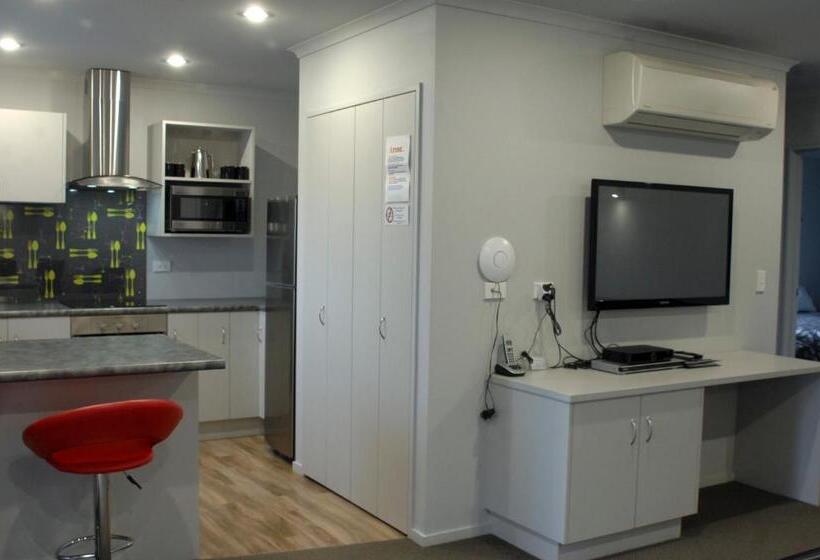 带2个卧室的公寓, Shelby Motor Lodge