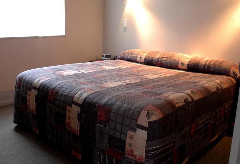 Апартаменты 2 Спальни, Shelby Motor Lodge
