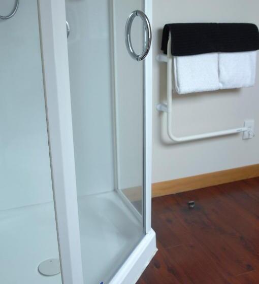 套房, Shelby Motor Lodge