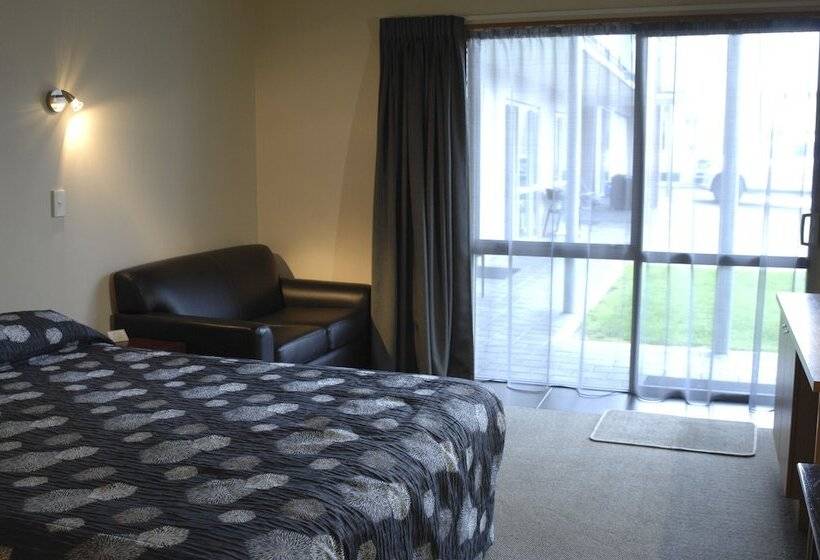 带大床的标准工作室, Shelby Motor Lodge