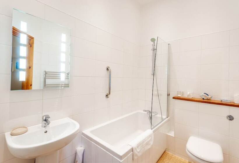 スタンダードルーム, The Baron At Bucknell