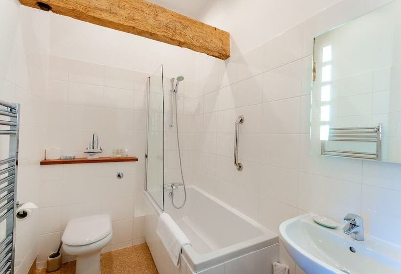 スタンダードルーム, The Baron At Bucknell