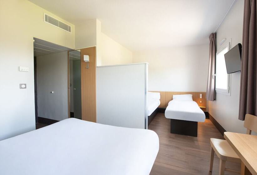 Четырехместный Номер Стандарт, B&b Hotel Creil Chantilly