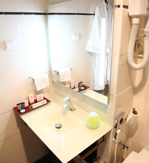 اتاق لوکس یک تخته, Hôtel Fleur De Lys Plateau