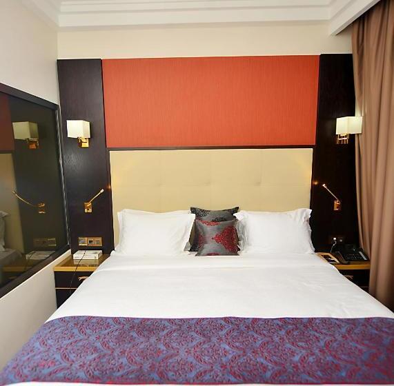 اتاق لوکس یک تخته, Hôtel Fleur De Lys Plateau