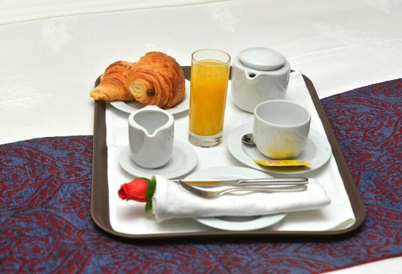 مجموعه ویستا شهر, Hôtel Fleur De Lys Plateau