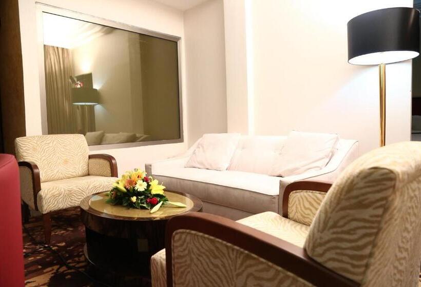 مجموعه ویستا شهر, Hôtel Fleur De Lys Plateau