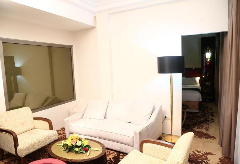 مجموعه ویستا شهر, Hôtel Fleur De Lys Plateau