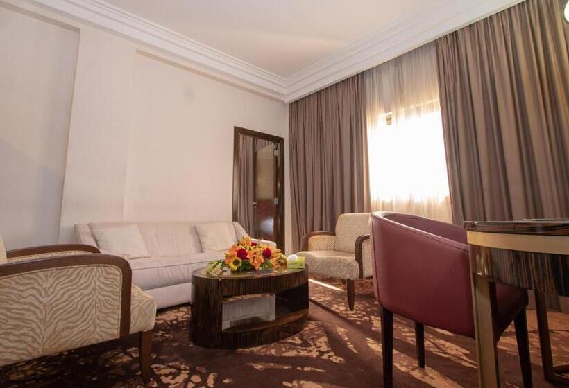 مجموعه ویستا شهر, Hôtel Fleur De Lys Plateau