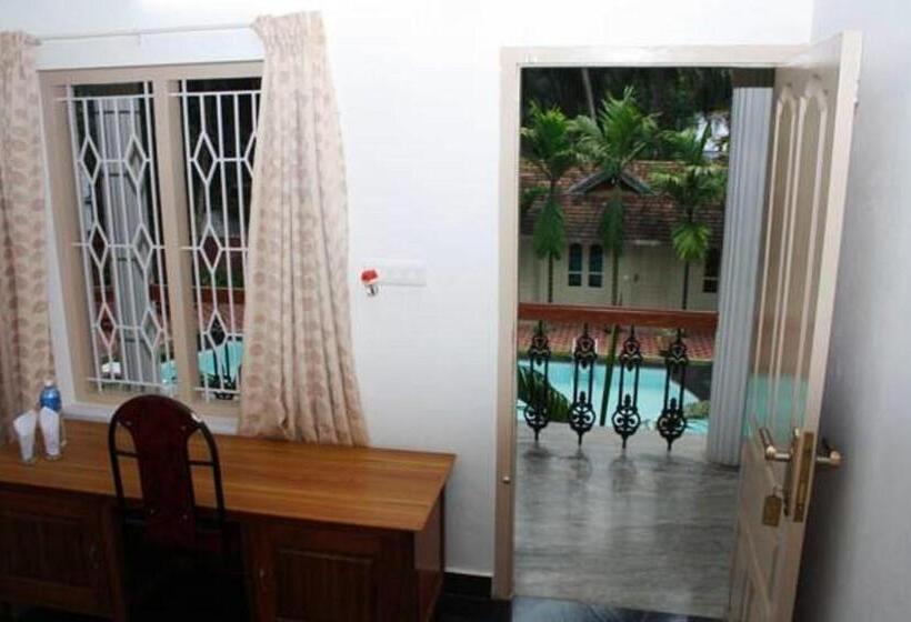 プールビュースタンダードルーム, Ideal Ayurvedic Resort Kovalam