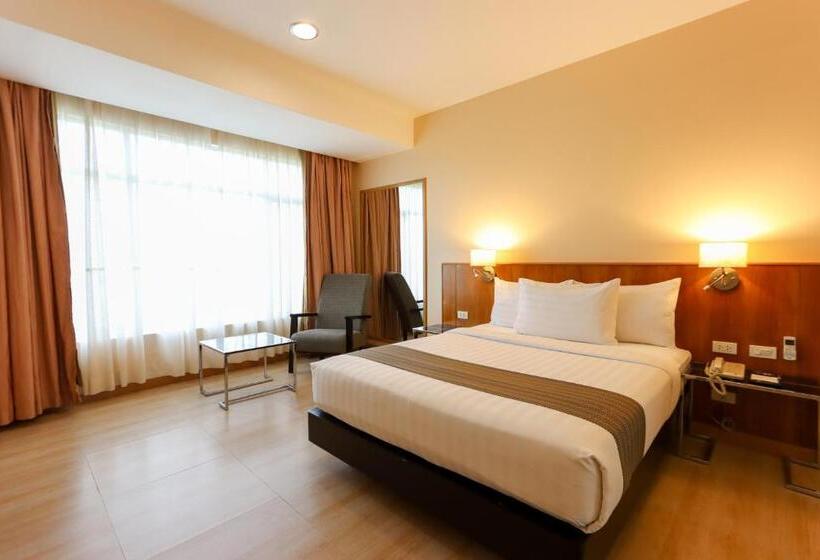 اتاق لوکس, Paseo Premiere