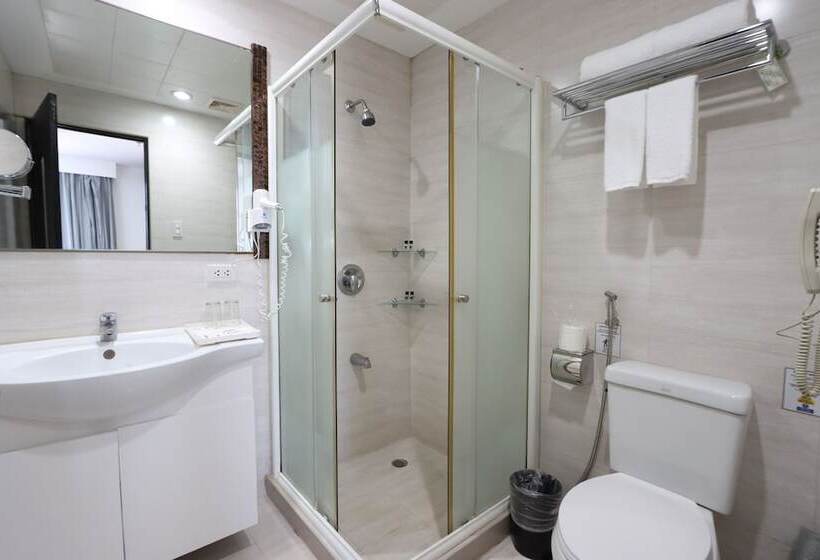 اتاق لوکس, Paseo Premiere