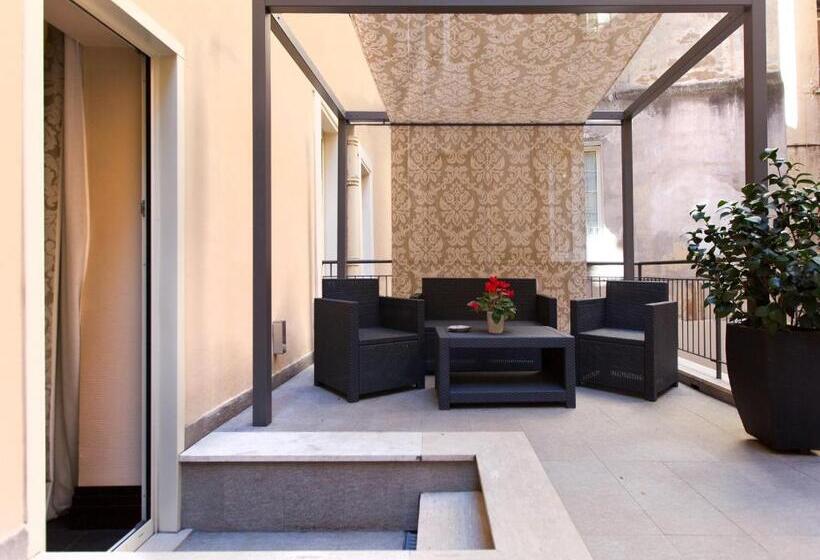 חדר סטנדרט עם מרפסת, Quirinale Luxury Rooms