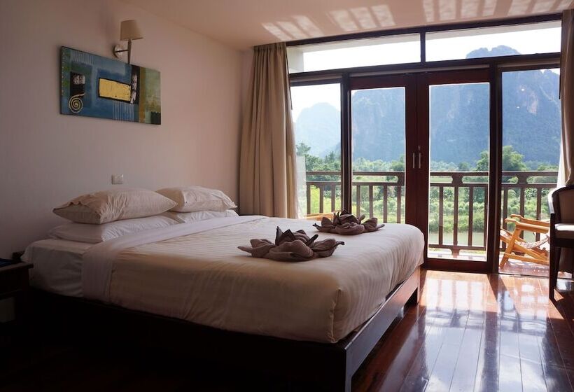 패밀리 스위트, Silver Naga