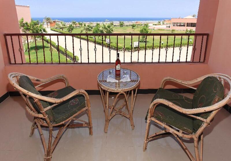 اتاق استاندارد, Three Corners Happy Life Beach Resort