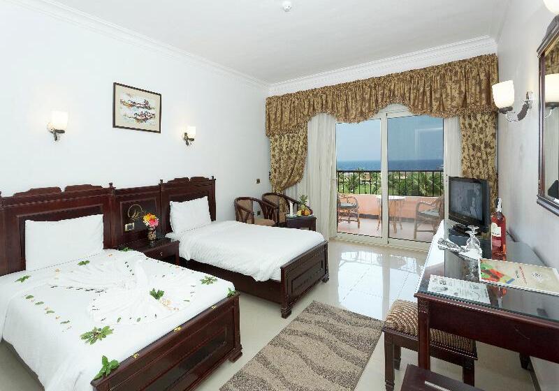 اتاق استاندارد, Three Corners Happy Life Beach Resort