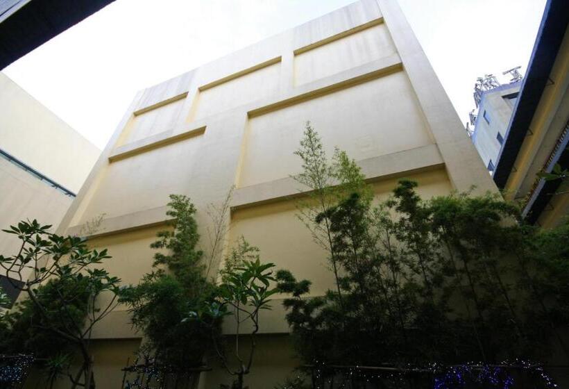 اتاق استاندارد, Lanshy Motel