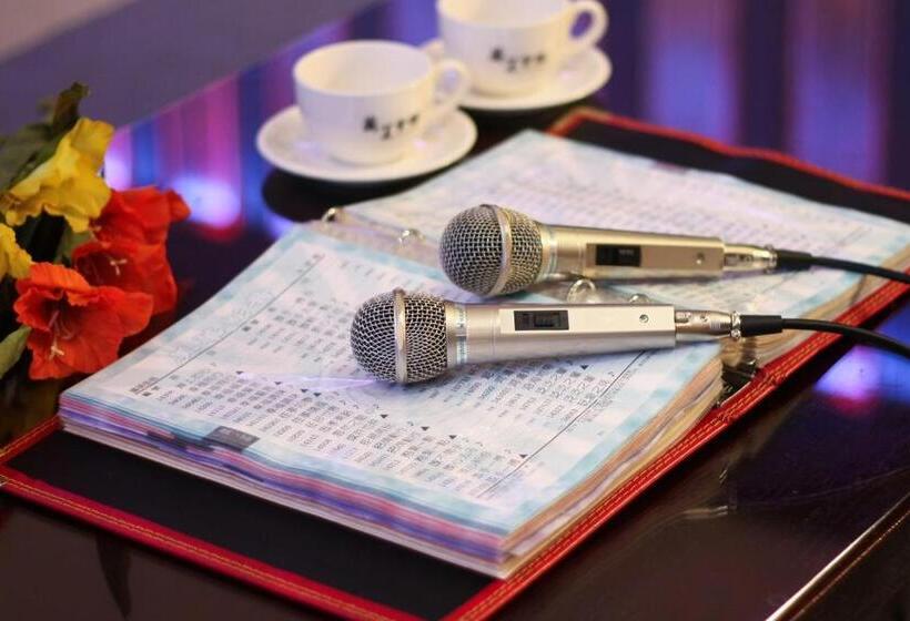 اتاق لوکس, Lanshy Motel