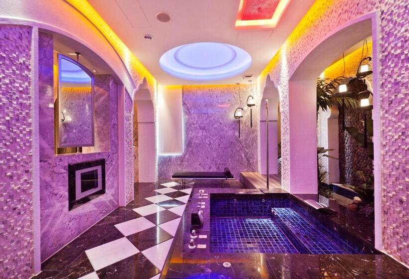 اتاق لوکس, Lanshy Motel