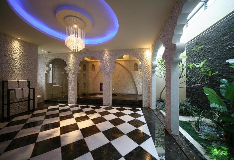 اتاق لوکس, Lanshy Motel