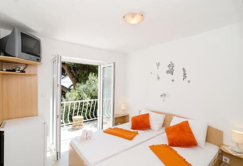 海の見えるコンフォートルーム, Guest House Daniela