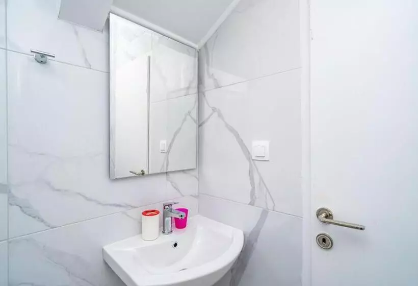 اتاق لوکس با چشمانداز دریا, Guest House Daniela