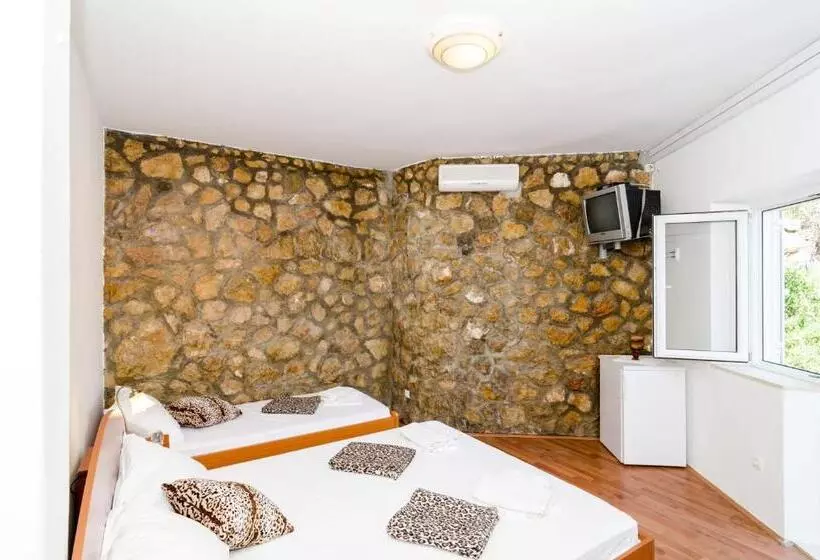 Triple Room Sea View, Guest House Daniela