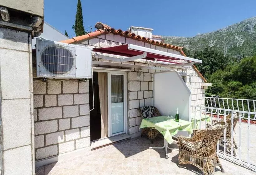 اتاق سوپریور با چشمانداز دریا, Guest House Daniela