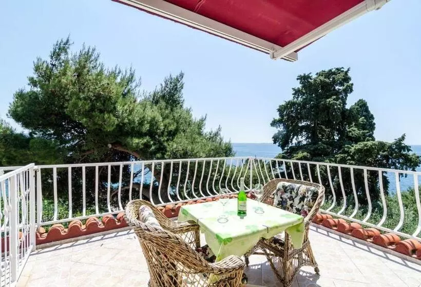 اتاق لوکس با چشمانداز دریا, Guest House Daniela
