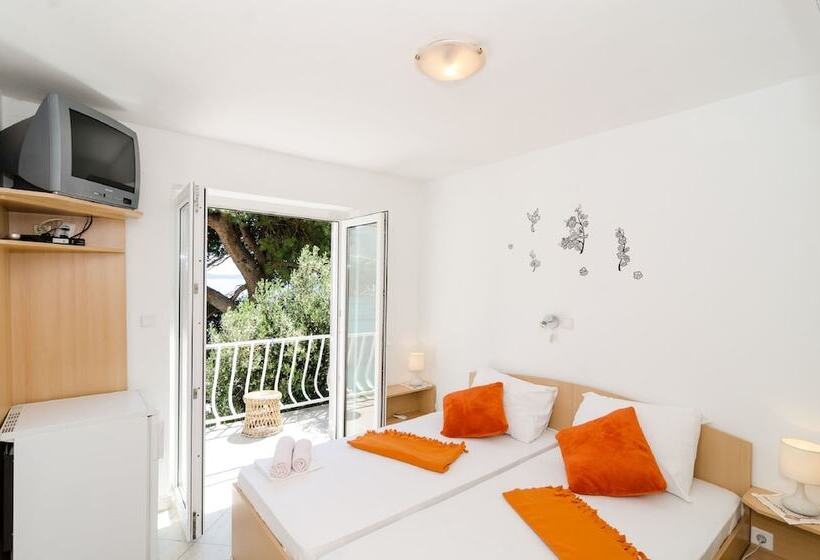 海の見えるコンフォートルーム, Guest House Daniela