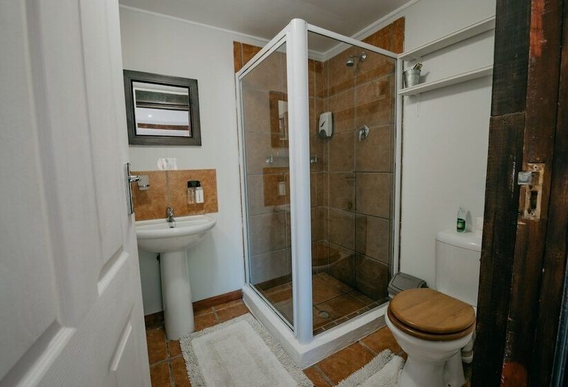 ファミリールーム, The Village Lodge