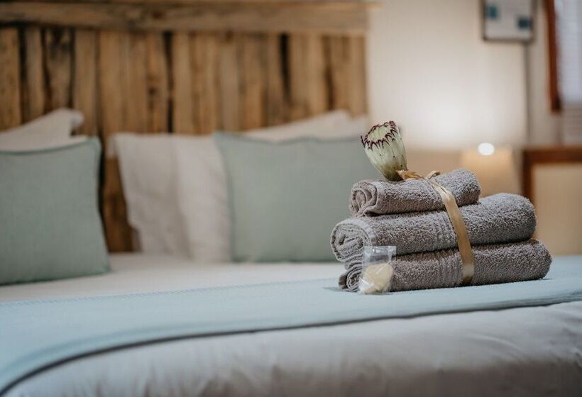 ファミリールーム, The Village Lodge