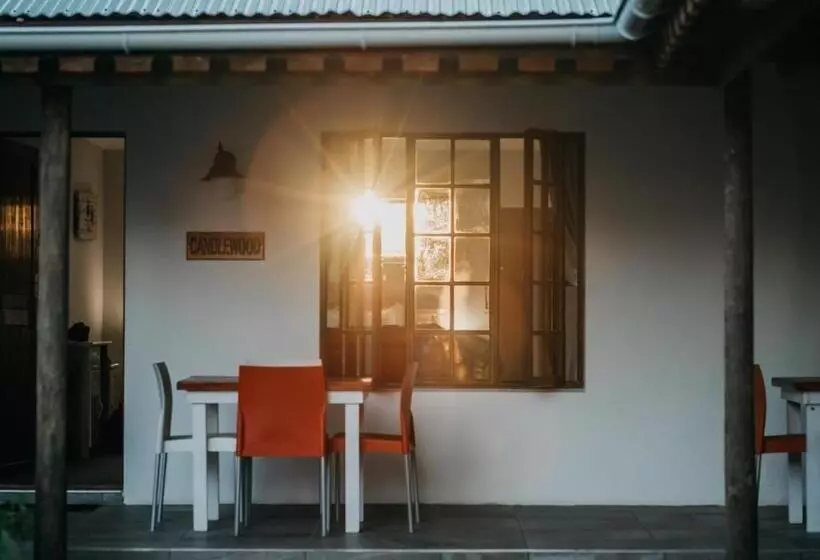 ガーデンビューファミリールーム, The Village Lodge