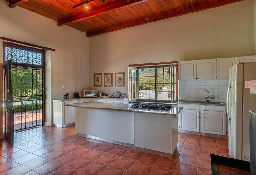 标准三人间, Webersburg