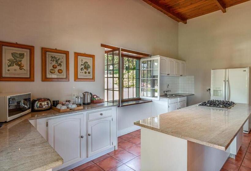 标准三人间, Webersburg