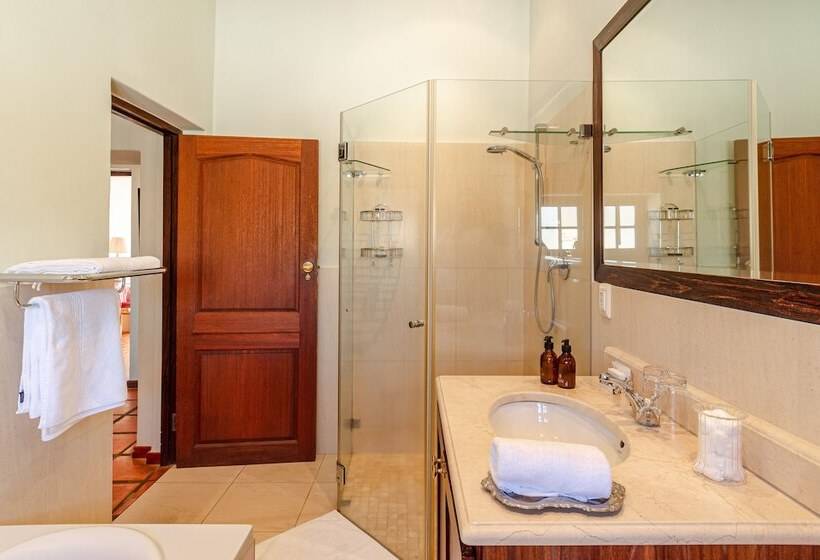 标准间, Webersburg